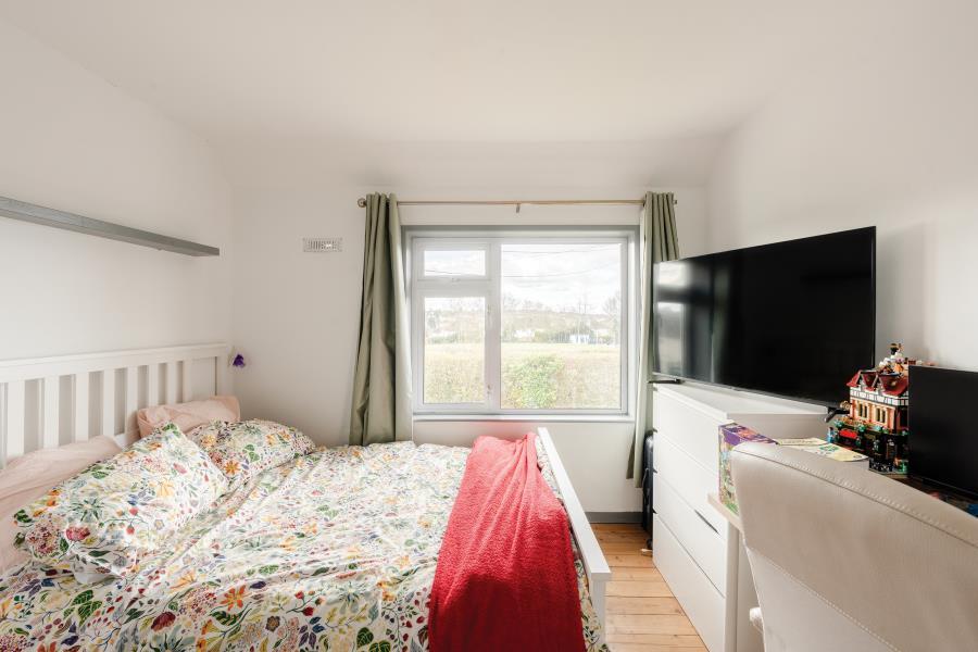 3 bedroom end of terrace house for rent