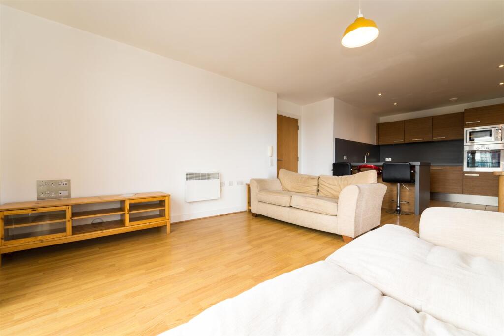 Apartment in Manchester, Green Quarter, Strangeways - View 4