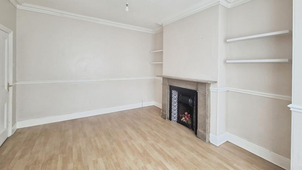 House in Stoke-on-Trent - More