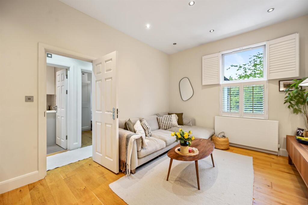 Apartment in London - View 2