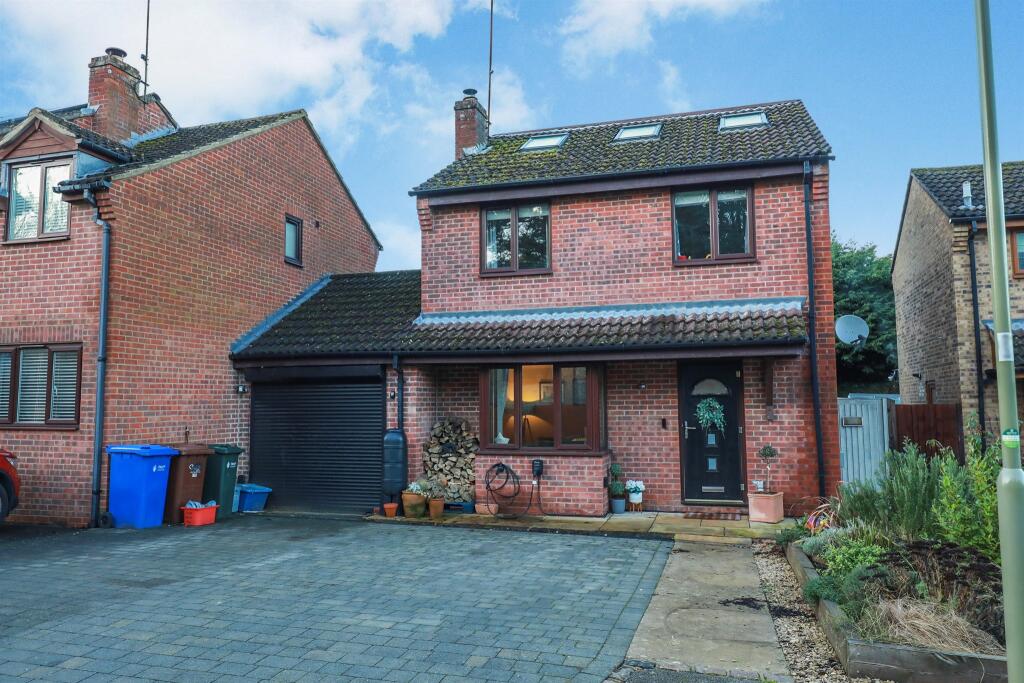 Main image of property: Foscote Rise, Banbury