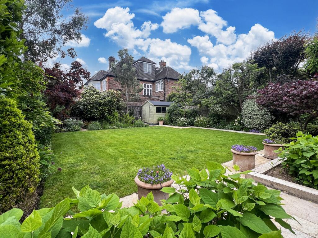 House in London - View 3