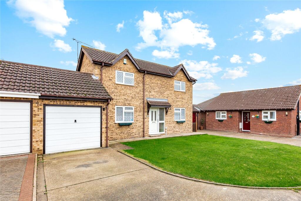 Main image of property: Broad Oaks, Wickford, Essex, SS12