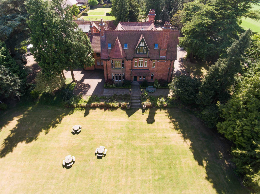 Holly Grange main shot.png