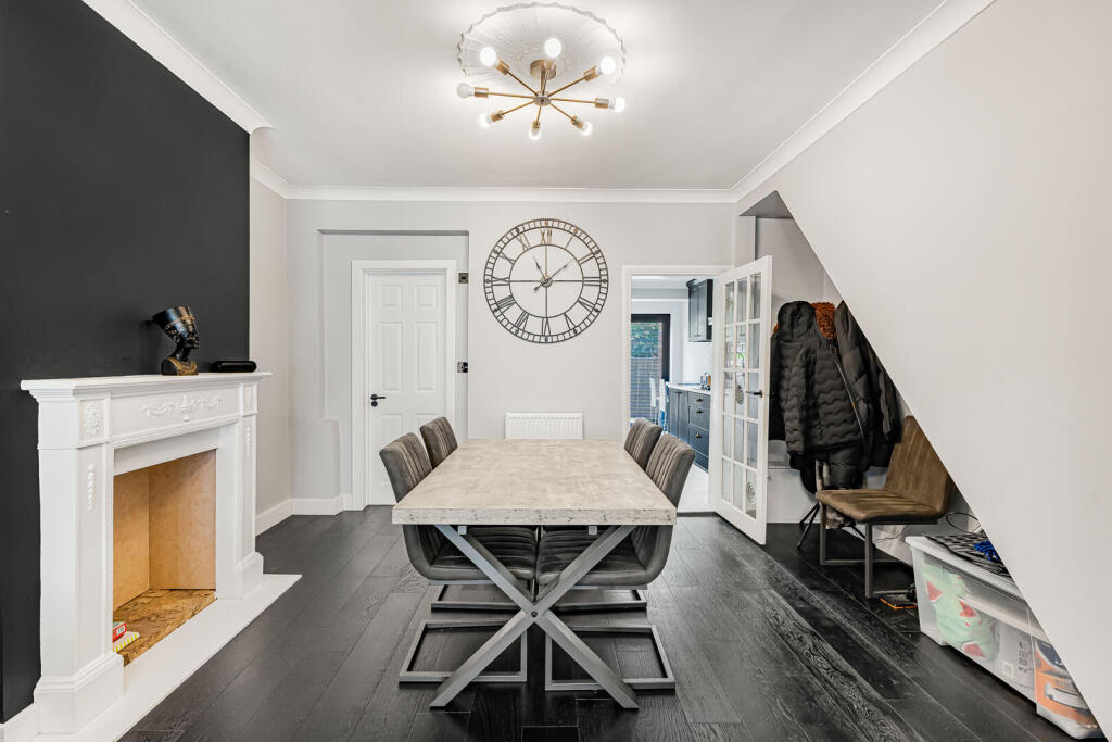 Catisfield Road, Enfield – pohled 6