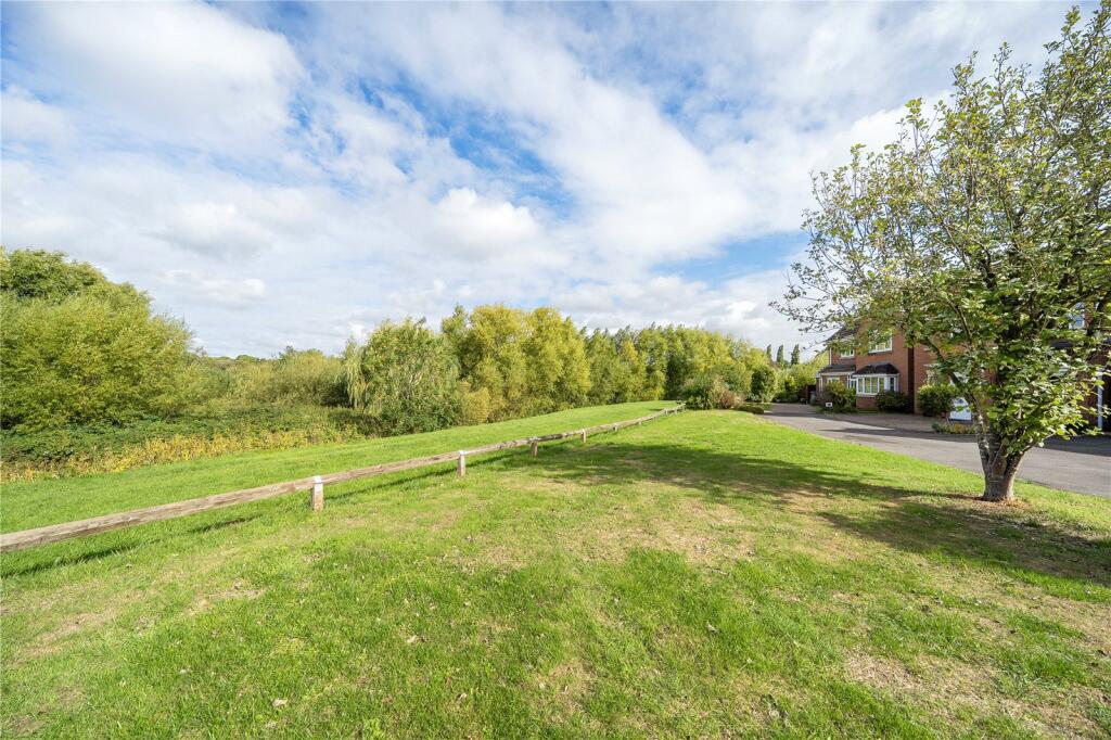 House in Dudley - View 5
