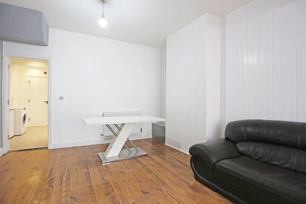 Kingston Road, Ilford, London, IG1 - View 6