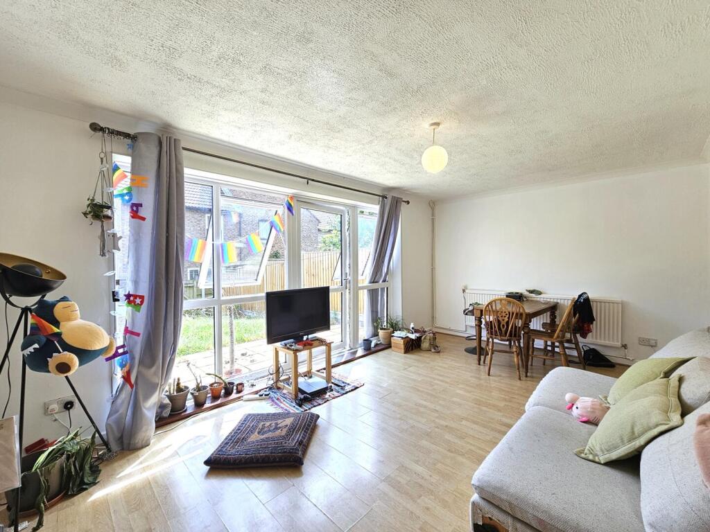 Main image of property: Old Farm Road, N2 9