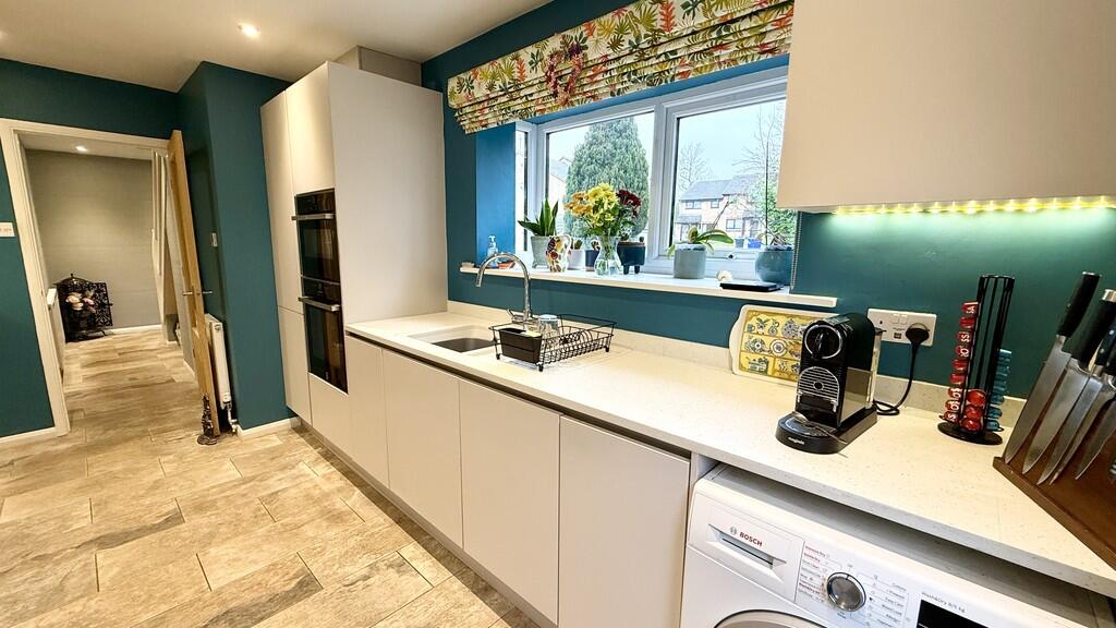 Cartwright Crescent, Brackley photo 2