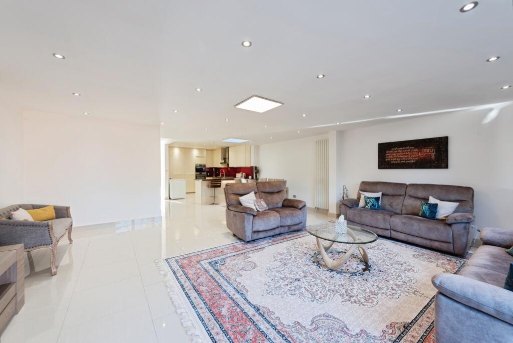House in London - View 5