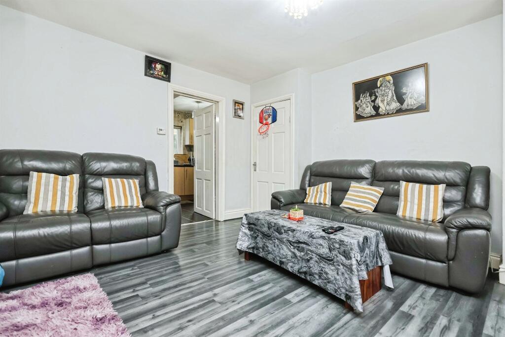 House in Birmingham, Acocks Green - View 3