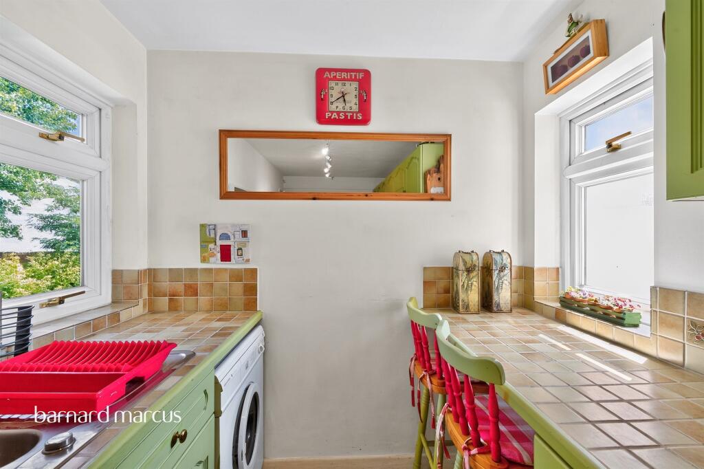 Apartment in London, Royal Borough of Kingston upon Thames - View 6