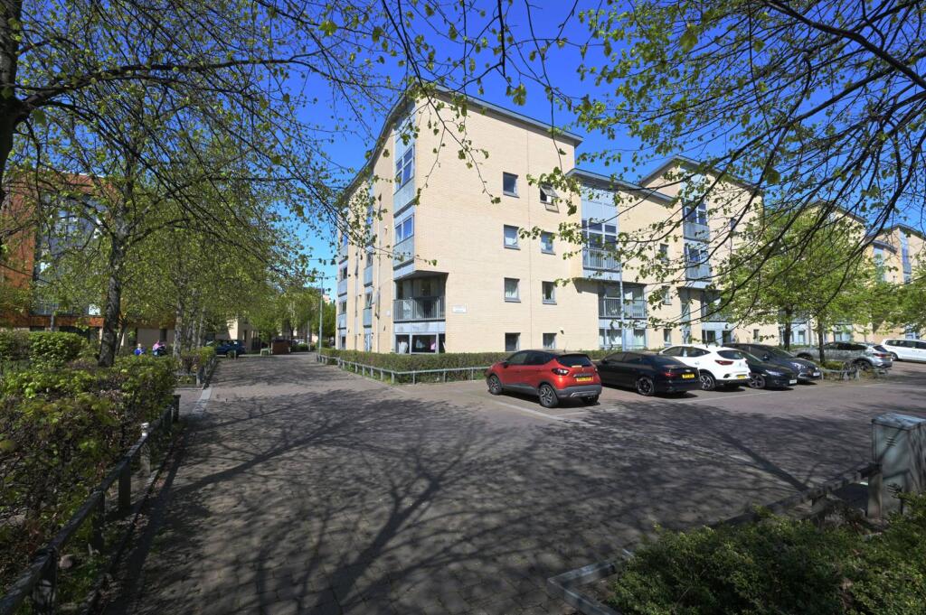 Main image of property: Flat 7, 31 Cakemuir Gardens, Niddrie, Edinburgh, EH16 4FL