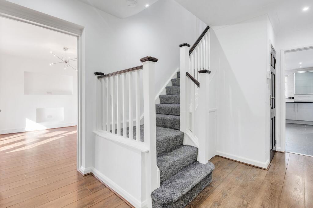 House in Nottingham, Woodthorpe - View 5