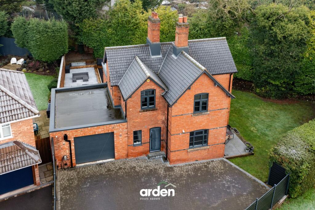 Main image of property: Hewell Lane, Barnt Green, B45