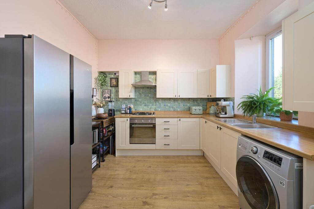Apartment in Edinburgh - View 4