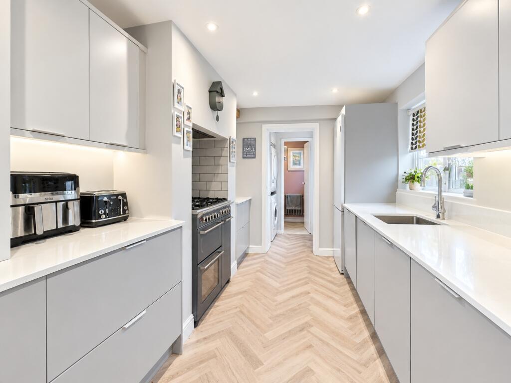 House in Worcester - View 4
