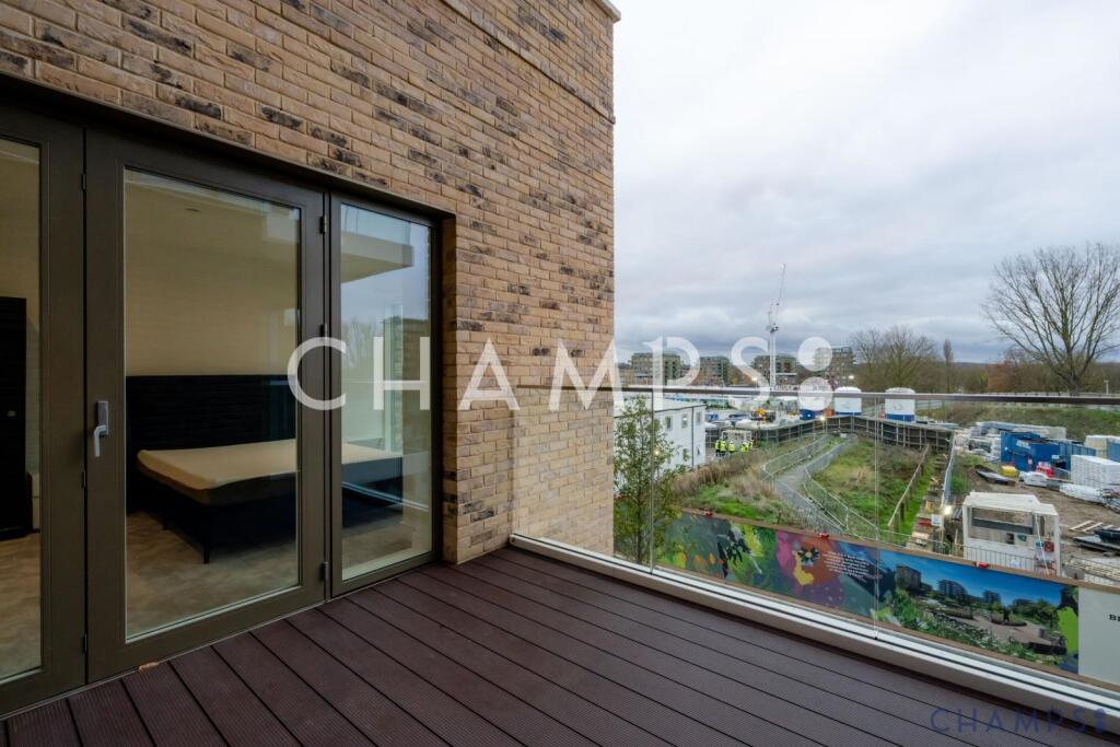 House in London - View 5