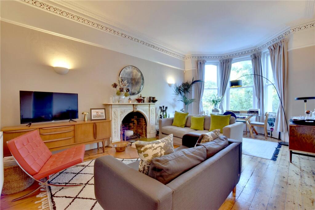 Apartment in London, Cordwell Estate, Hither Green - View 2
