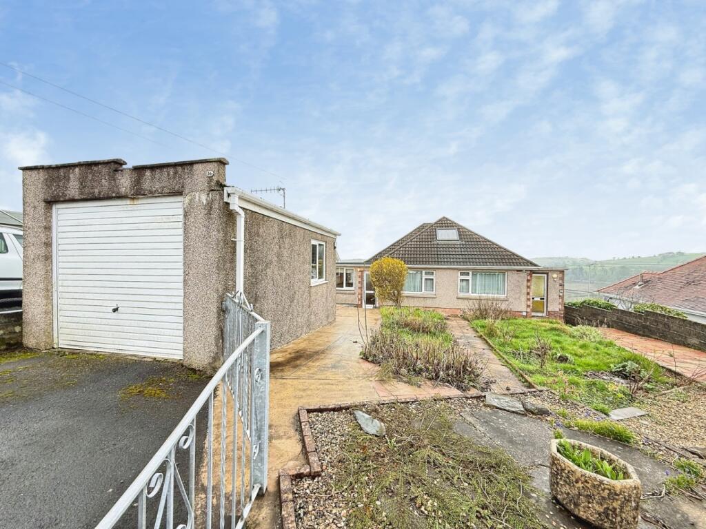 House in Fforest, Llanedi - View 3