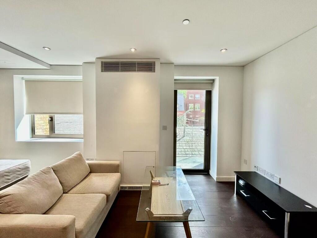 Studio flat for rent
