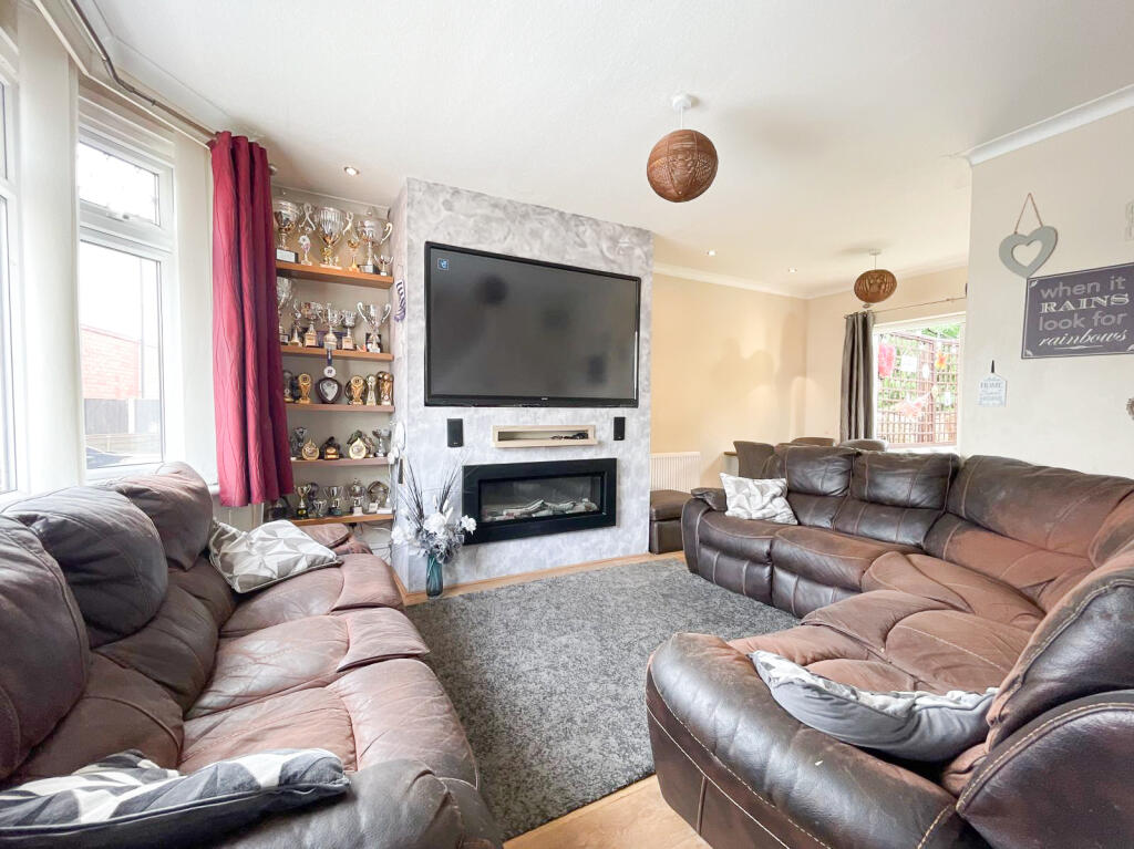 Sandileigh Avenue, Stockport photo 4