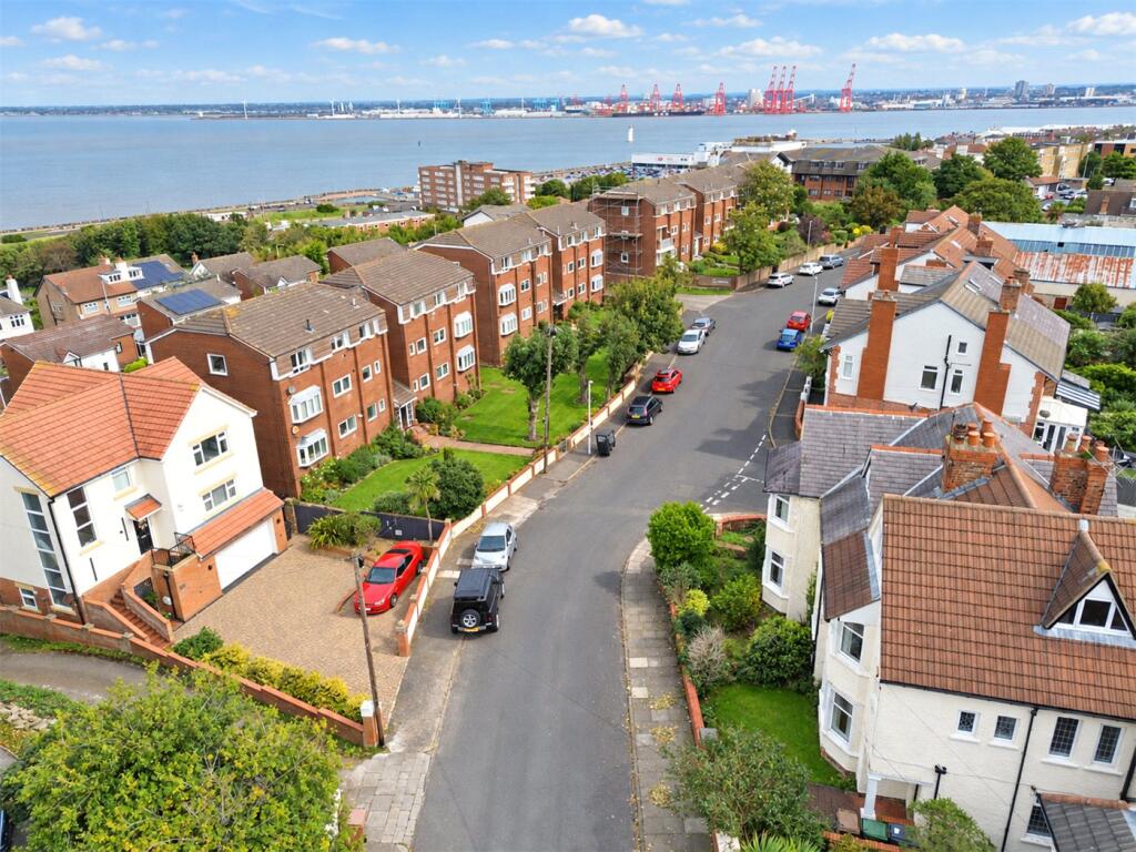 Apartment in Wallasey, New Brighton - View 4