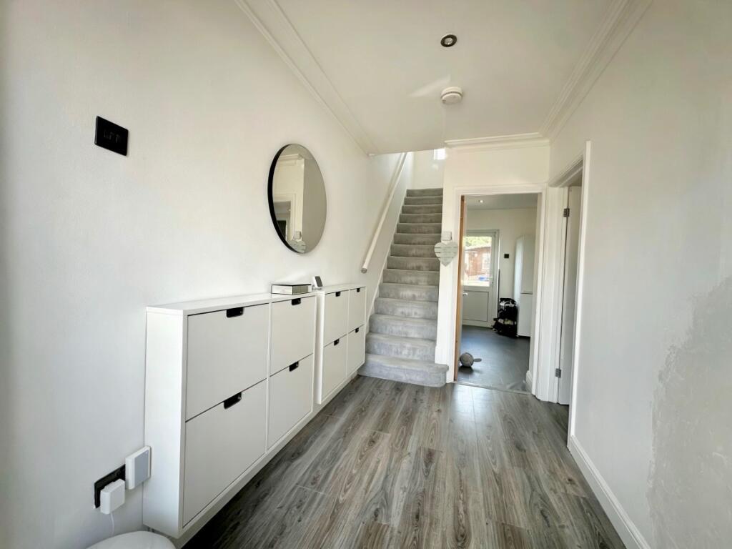 House in London - View 5