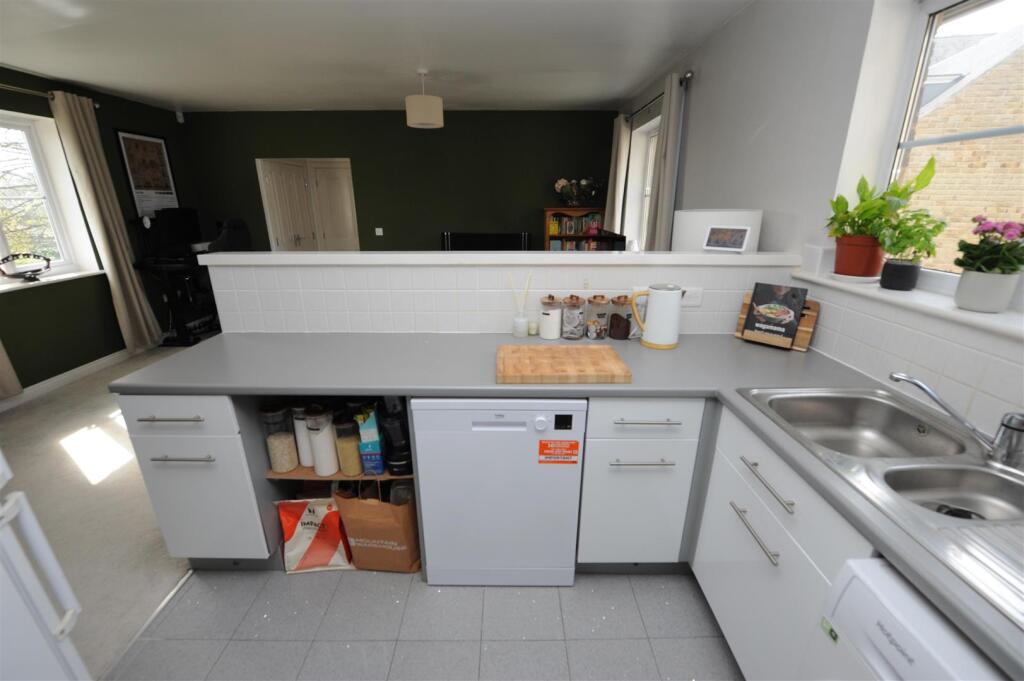 Additional image 8 of Longlands, Idle