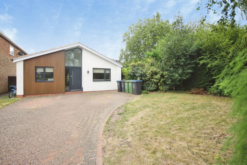 Main image of property: Manor Orchard, Harbury, Leamington Spa, Warwickshire, CV33