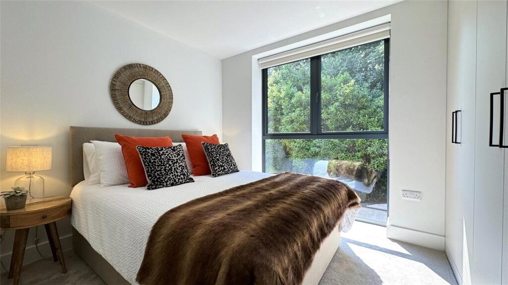 Apartment in Poole - View 5