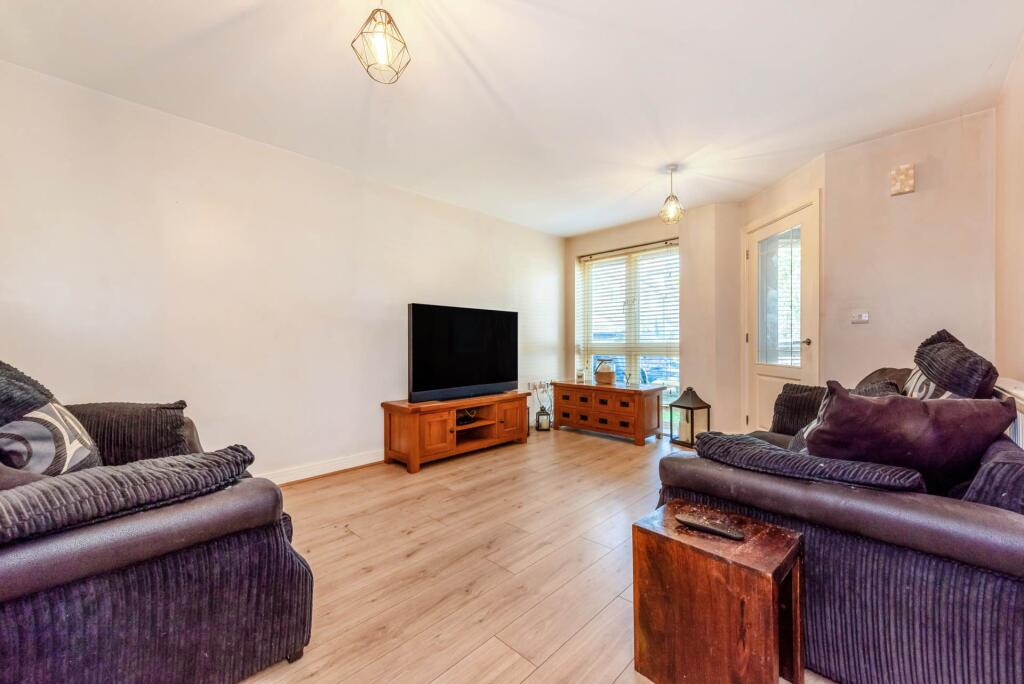 House in Chichester, Birdham - View 2