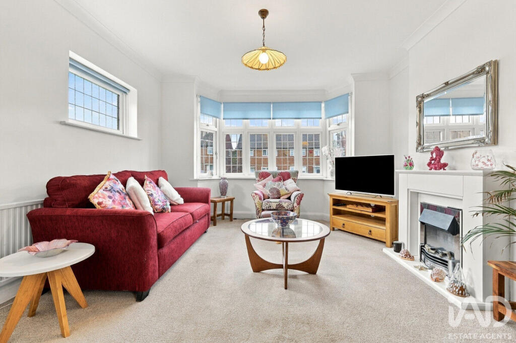 House in Southend-on-Sea, Eastwood - View 4