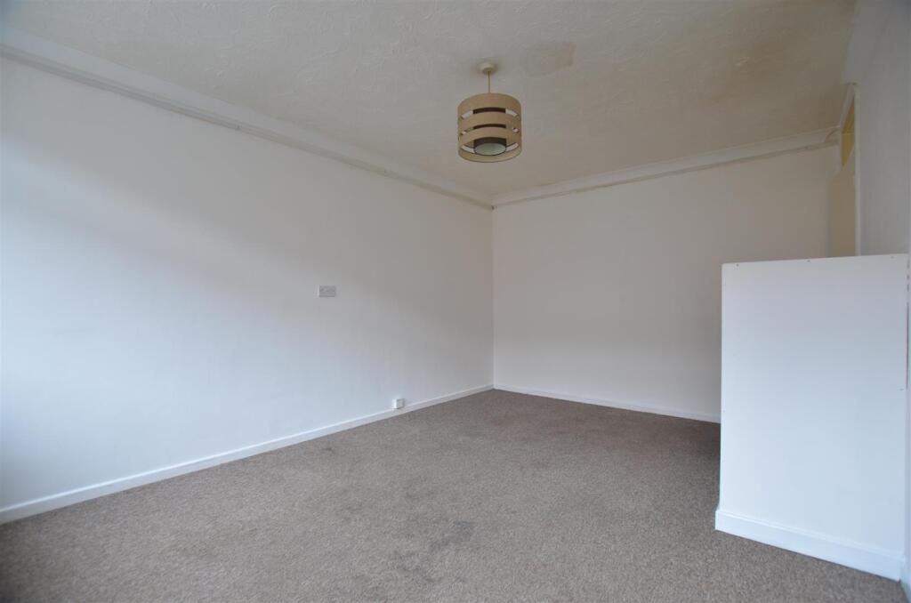 Earlham House, Norwich photo 3