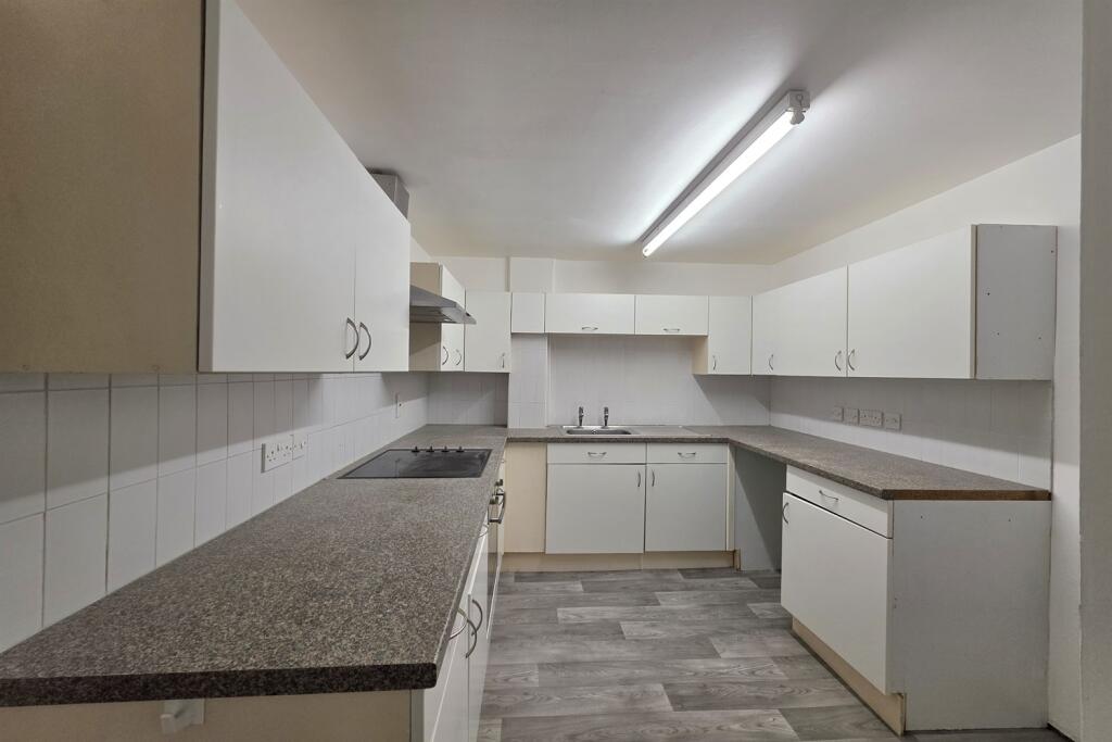 Apartment in Braintree, Essex - More