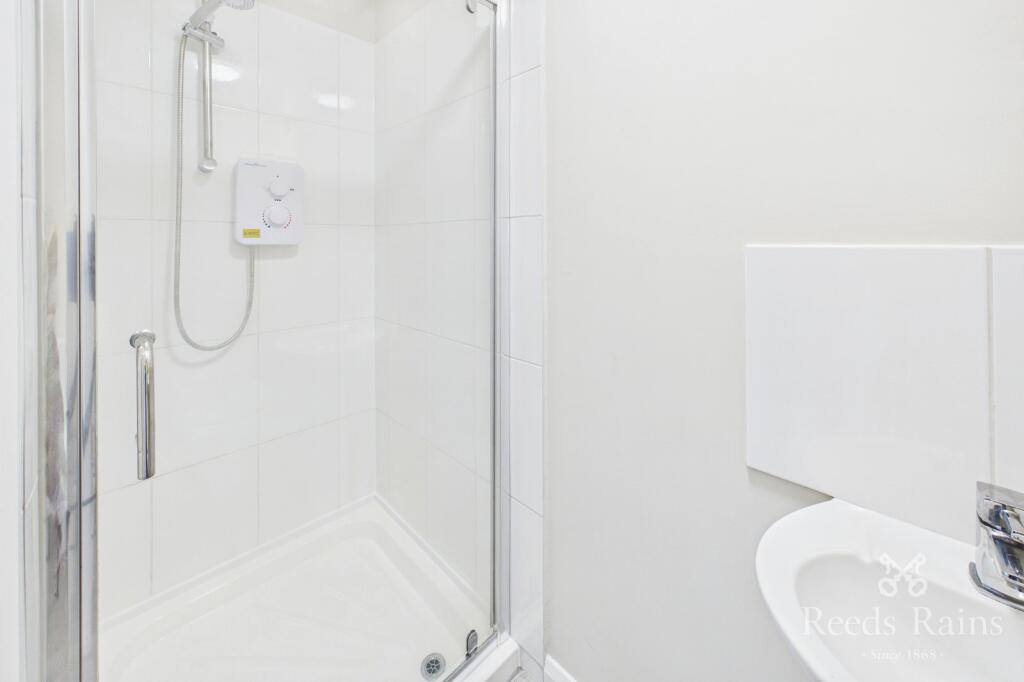Apartment in Stockport - View 5