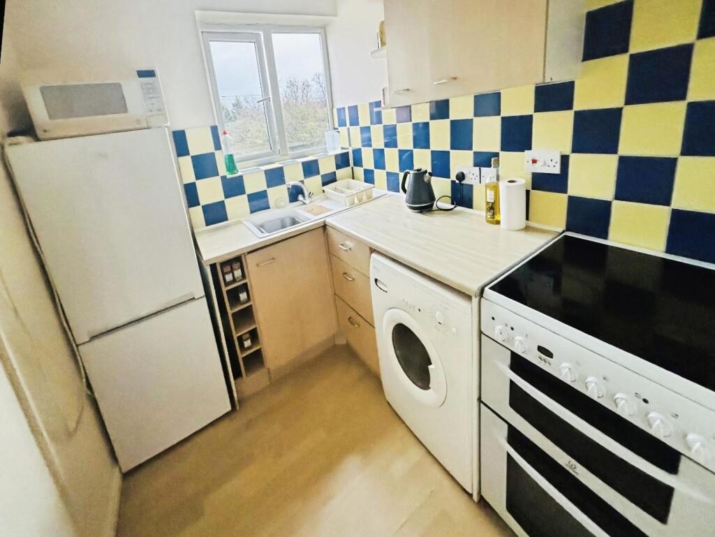 Apartment in Warwick, Milverton, Royal Leamington Spa - View 5