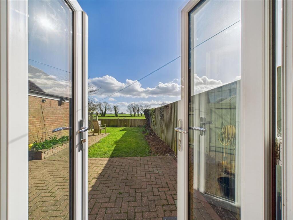 31 Parklands, Beeford, Driffield, YO25 8EY photo 2