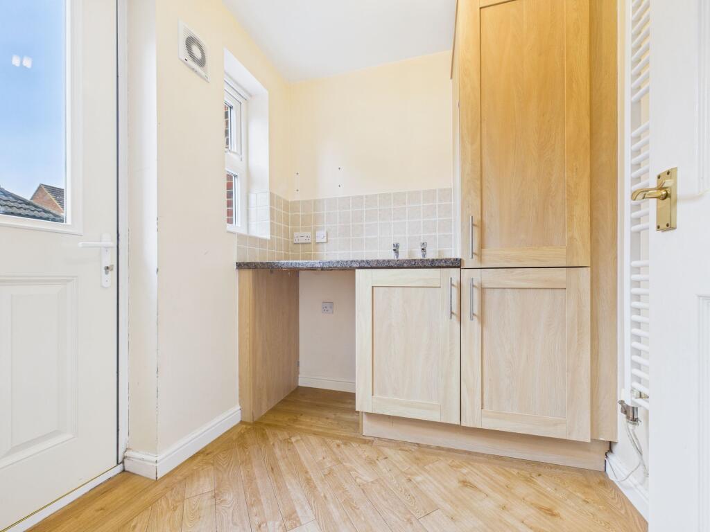 Foxglove Close, Yaxley, PE7 photo 4