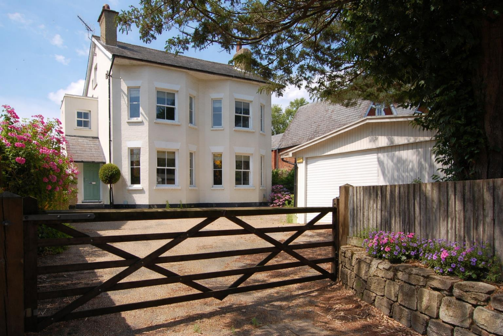 Main image of property: Hadlow Road, Tonbridge