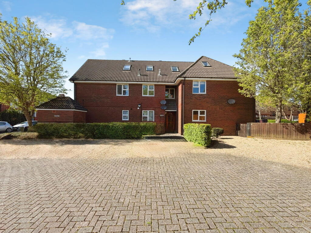 Main image of property: St. Edmunds Road, Southampton, SO16 4FS