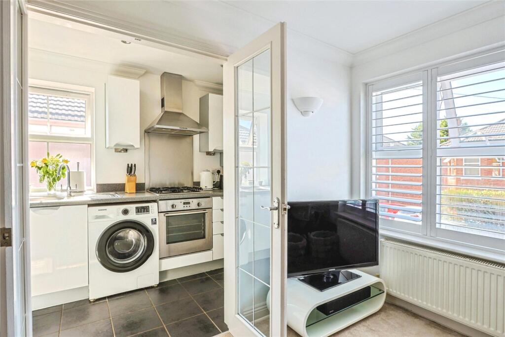 Apartment in Bournemouth - More