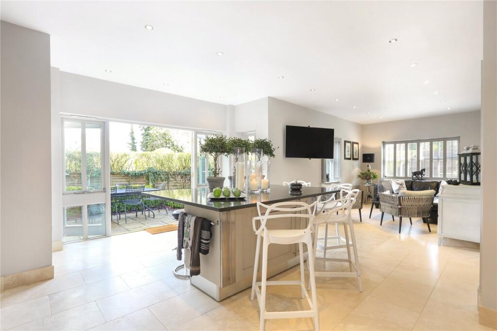 House in Stockport - View 4