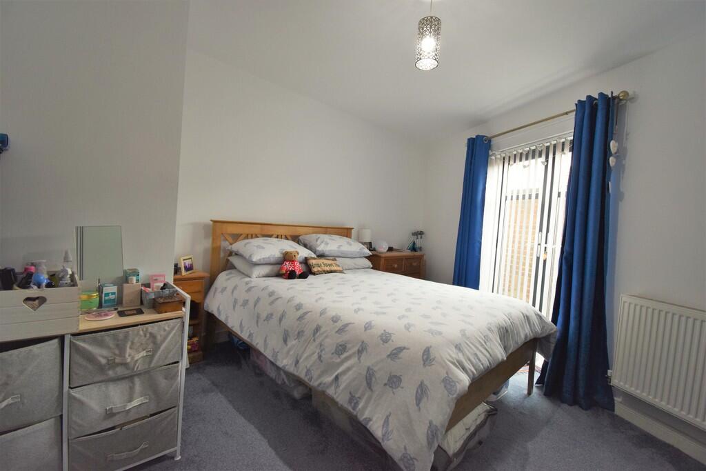 Apartment in Hull, Old Town - View 3