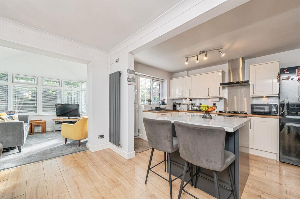 House in Leeds, Gildersome - View 5