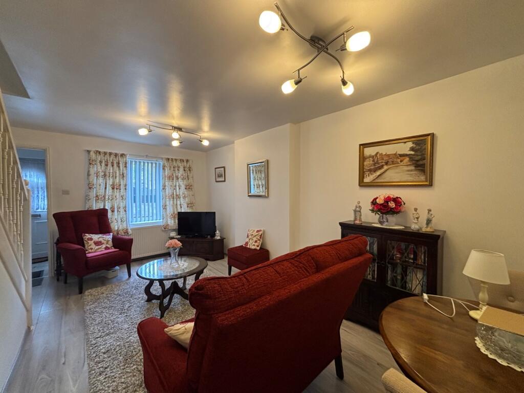 Flaxen Court, Wibsey, Bradford, BD6 photo 2