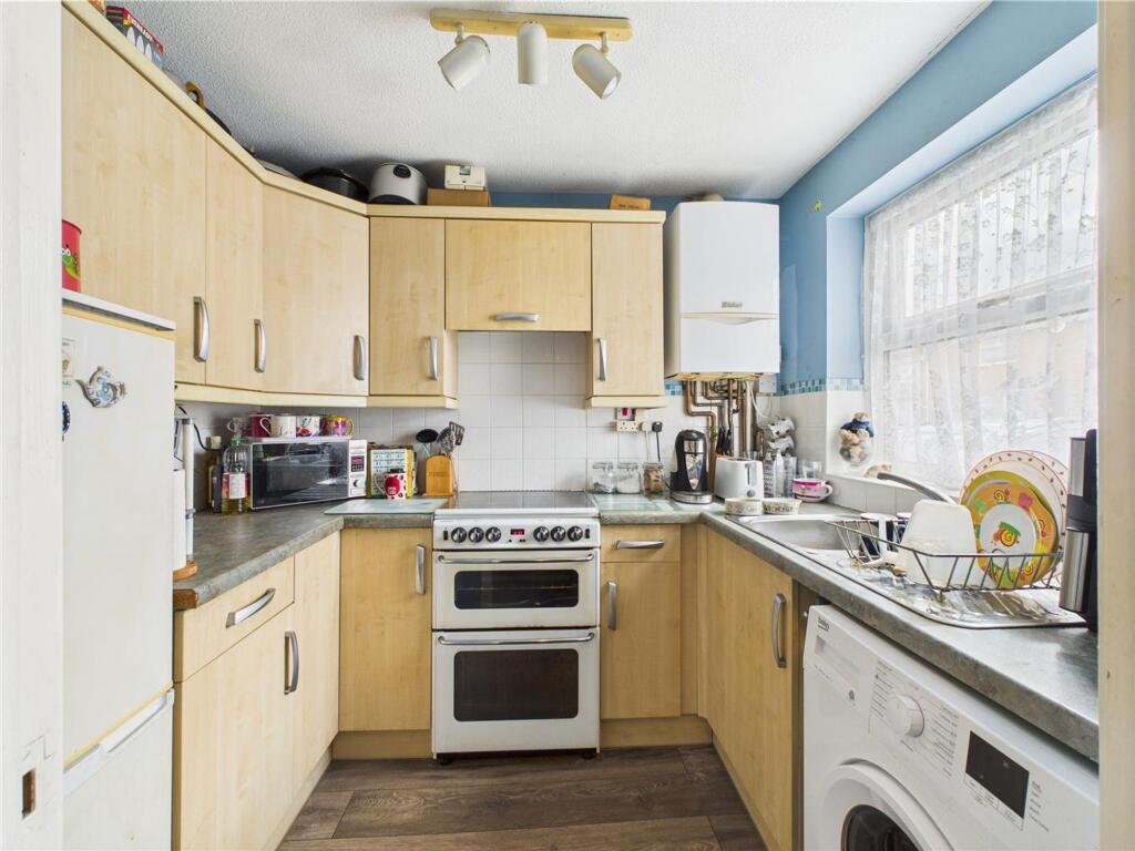 12 Magnolia Close, Driffield, YO25 6QU photo 2