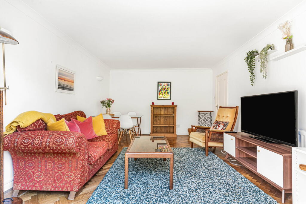 Apartment in London - View 3