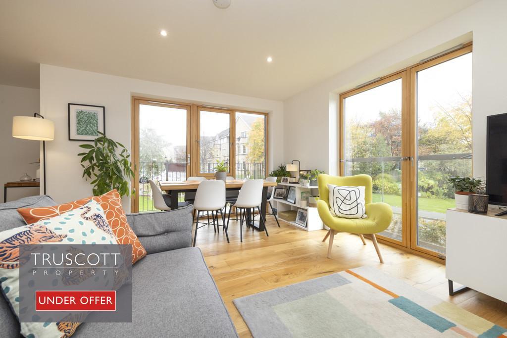 Main image of property: 16 (Flat 2) Hughes Close, Canonmills, Edinburgh, EH7 4FY