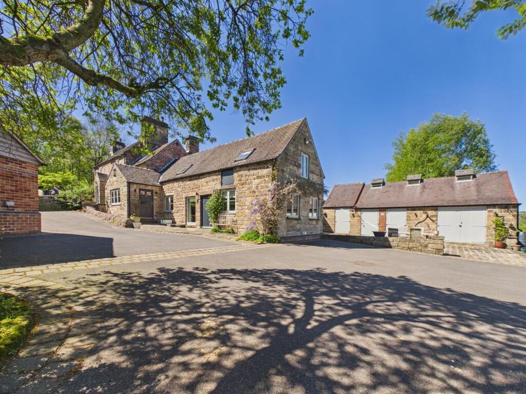 3-bed house on The Old Stables, Chevin Road, Belper, Derbyshire, £795,000